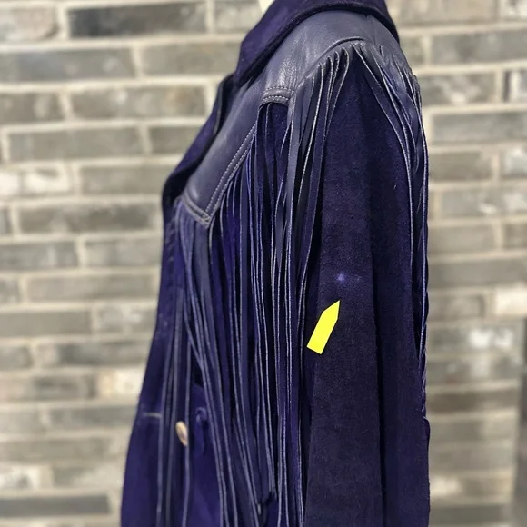 Vintage Suede Leather Western BOHO Fringe Jacket. - Picture 15 of 16
